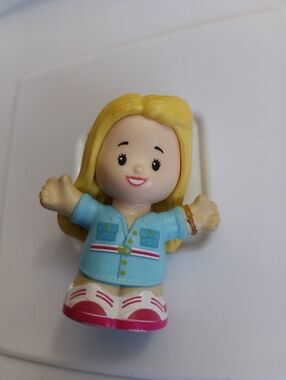 Fisher Price Little People Girl  Blonde